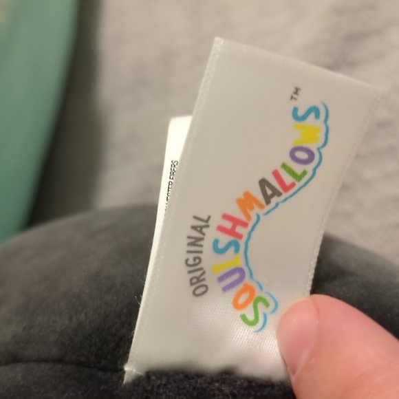 Squishmallows Ladee Ladybug Plush Toy 7" - Picture 5 of 5